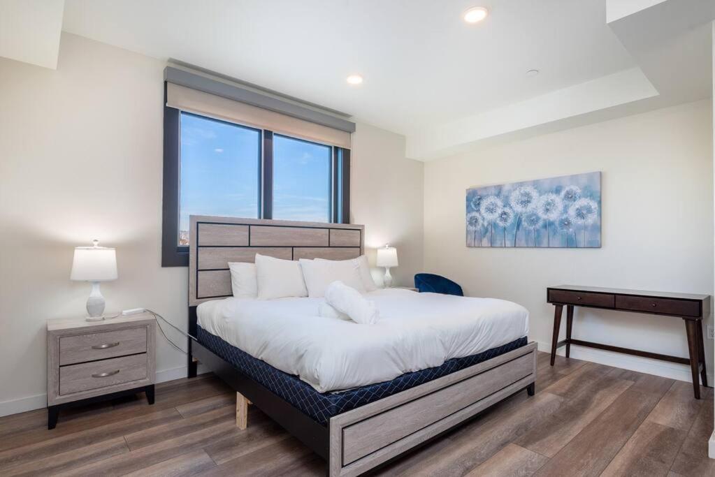 Luxurious Penthouse In Beverly Hills - Sleeps 10 Лос-Анджелес Экстерьер фото