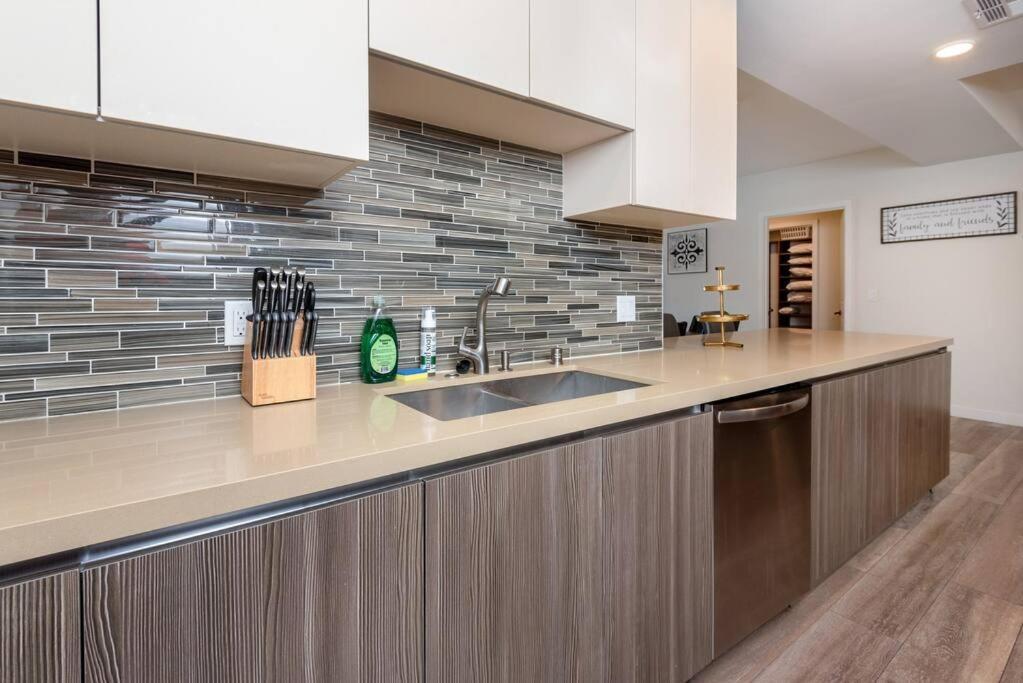 Luxurious Penthouse In Beverly Hills - Sleeps 10 Лос-Анджелес Экстерьер фото